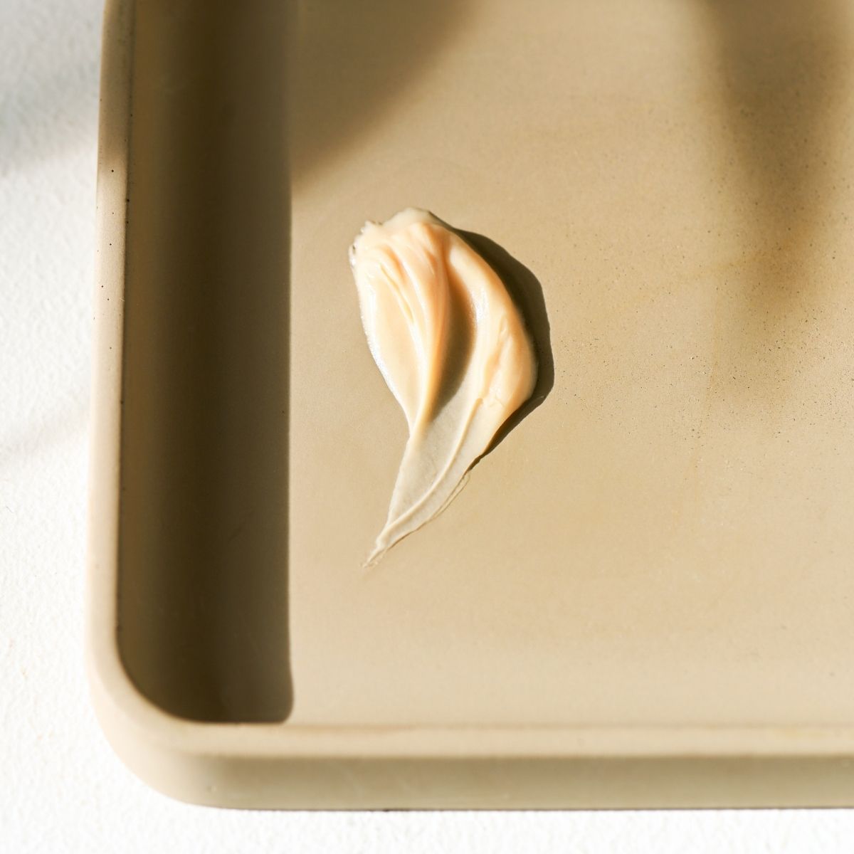 アーユルヴェーダハーブと天然オイルの力が乾燥を防ぎ美しい肌へ